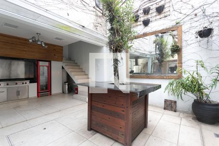 Casa à venda com 350m², 3 quartos e 2 vagasQuintal