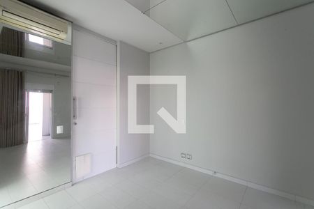 Casa à venda com 350m², 3 quartos e 2 vagasSuíte