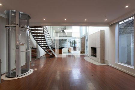 Sala de casa à venda com 3 quartos, 350m² em Jardim Paulista, São Paulo