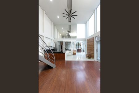 Sala de casa à venda com 3 quartos, 350m² em Jardim Paulista, São Paulo