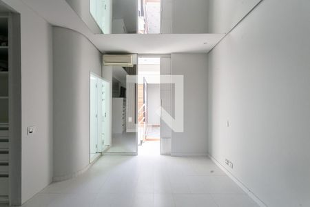 Casa à venda com 350m², 3 quartos e 2 vagasSuíte