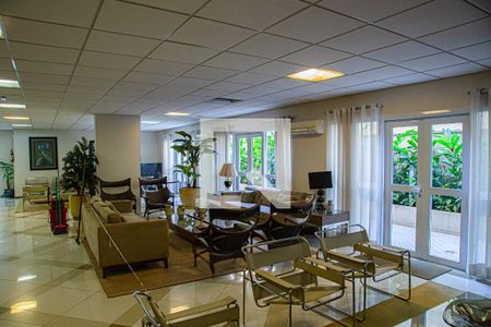 Apartamento para alugar com 99m², 2 quartos e 1 vagaHall social