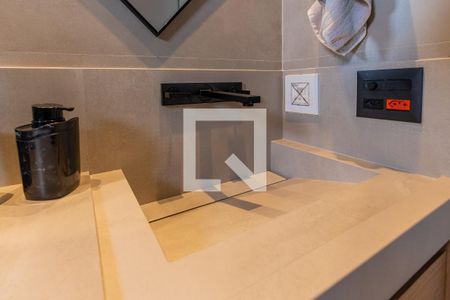 Banheiro de apartamento para alugar com 1 quarto, 67m² em Pinheiros, São Paulo