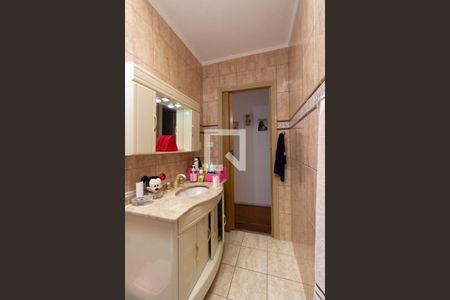 Casa à venda com 107m², 2 quartos e 1 vagaBanheiro