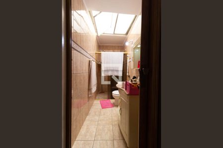 Casa à venda com 107m², 2 quartos e 1 vagaBanheiro