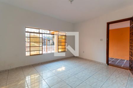 Sala de casa à venda com 3 quartos, 90m² em Itaquera, São Paulo
