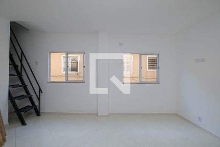 Casa para alugar com 60m², 2 quartos e 1 vaga Casa para alugar com 60m², 2 quartos e 1 vagaSala