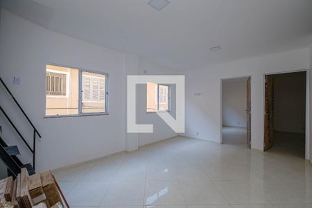 Casa para alugar com 60m², 2 quartos e 1 vaga Casa para alugar com 60m², 2 quartos e 1 vagaSala