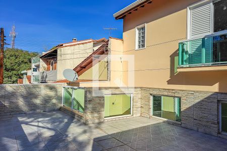 Casa à venda com 143m², 3 quartos e 3 vagas Casa à venda com 143m², 3 quartos e 3 vagasQuintal