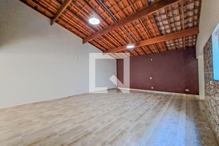 Casa à venda com 143m², 3 quartos e 3 vagas Casa à venda com 143m², 3 quartos e 3 vagasSalão de Festas
