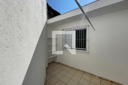 Casa para alugar com 89m², 2 quartos e 1 vaga Casa para alugar com 89m², 2 quartos e 1 vagaQuintal
