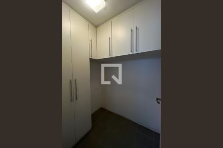 Apartamento à venda com 198m², 3 quartos e 3 vagasQuarto de Serviço 1