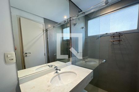 Apartamento à venda com 198m², 3 quartos e 3 vagasBanheiro da Suíte 2