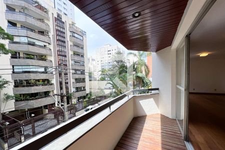 Apartamento à venda com 198m², 3 quartos e 3 vagasSacada
