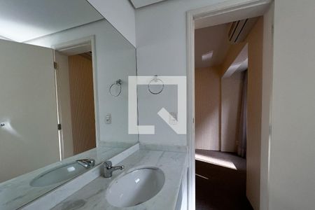 Apartamento à venda com 198m², 3 quartos e 3 vagasBanheiro da Suíte 3