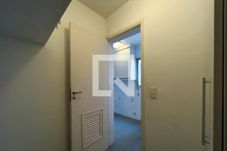 Apartamento à venda com 198m², 3 quartos e 3 vagasQuarto de Serviço 1