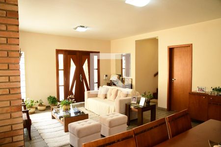 Sala de casa de condomínio para alugar com 4 quartos, 380m² em Pinus Park, Cotia