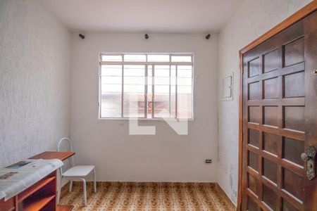 Sala de casa à venda com 2 quartos, 250m² em Jardim Oriental, São Paulo