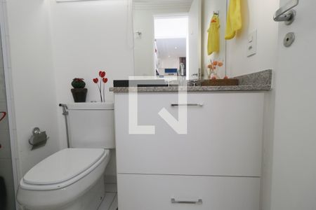 Apartamento à venda com 64m², 2 quartos e 1 vagaBanheiro Social