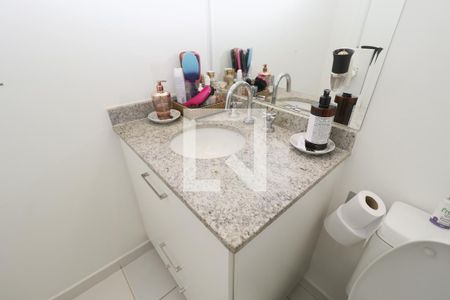 Apartamento à venda com 64m², 2 quartos e 1 vagaDetalhe banheiro