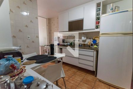 Apartamento à venda com 99m², 2 quartos e 2 vagasCozinha 