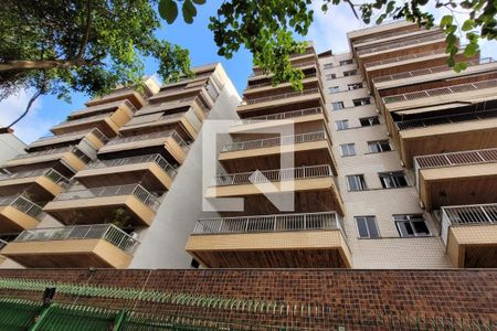 Apartamento à venda com 99m², 2 quartos e 2 vagasFachada