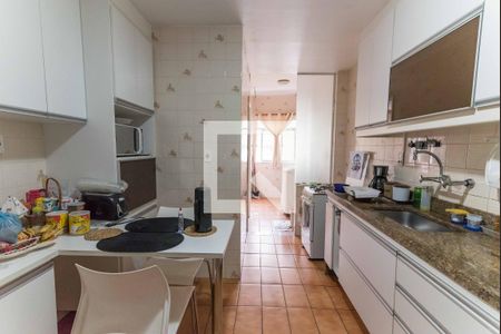 Apartamento à venda com 99m², 2 quartos e 2 vagasCozinha 