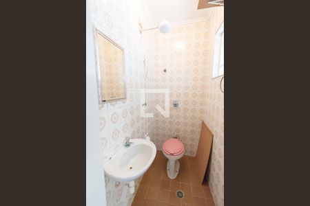 Casa para alugar com 145m², 3 quartos e 2 vagas Casa para alugar com 145m², 3 quartos e 2 vagasBanheiro de Serviço