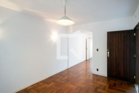 Sala de casa para alugar com 3 quartos, 145m² em Jardim Cordeiro, São Paulo