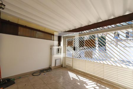Casa à venda com 160m², 3 quartos e 2 vagas Casa à venda com 160m², 3 quartos e 2 vagasGaragem