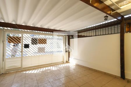 Casa à venda com 160m², 3 quartos e 2 vagas Casa à venda com 160m², 3 quartos e 2 vagasGaragem