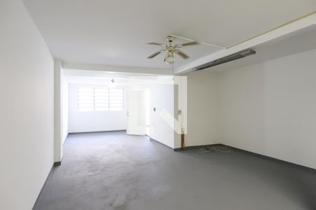 Casa à venda com 160m², 3 quartos e 2 vagas Casa à venda com 160m², 3 quartos e 2 vagasSalão