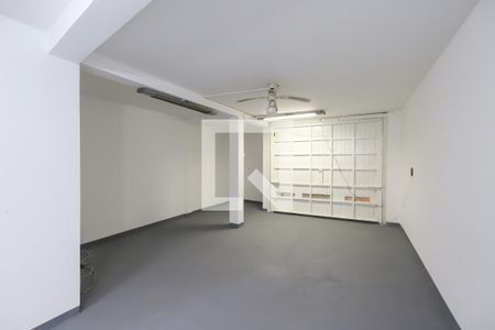 Casa à venda com 160m², 3 quartos e 2 vagas Casa à venda com 160m², 3 quartos e 2 vagasSalão