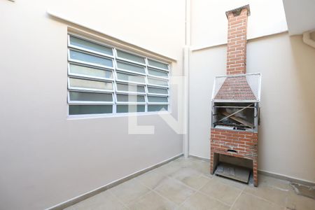 Casa à venda com 160m², 3 quartos e 2 vagas Casa à venda com 160m², 3 quartos e 2 vagasCozinha