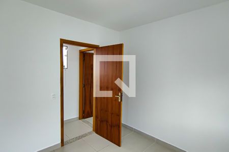 quarto 1 de apartamento para alugar com 2 quartos, 60m² em Taquara, Rio de Janeiro