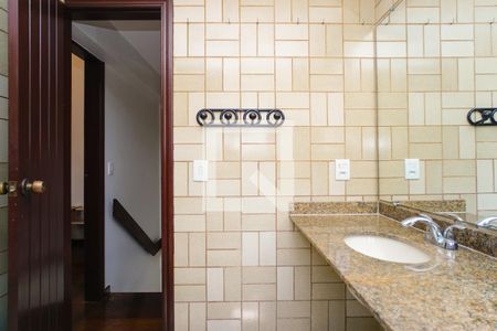 Casa à venda com 264m², 3 quartos e 3 vagasBanheiro Social 2