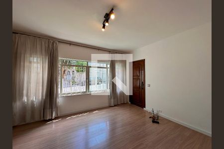 Sala de casa para alugar com 2 quartos, 130m² em Vila Congonhas, São Paulo