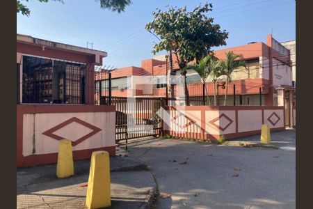 Apartamento à venda com 60m², 2 quartos e 1 vaga Apartamento à venda com 60m², 2 quartos e 1 vagaFachada