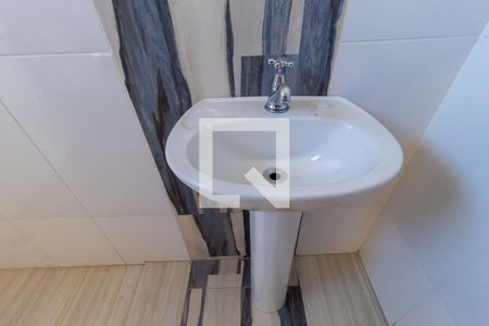 Casa para alugar com 120m², 2 quartos e 2 vagas Casa para alugar com 120m², 2 quartos e 2 vagasDetalhe banheiro