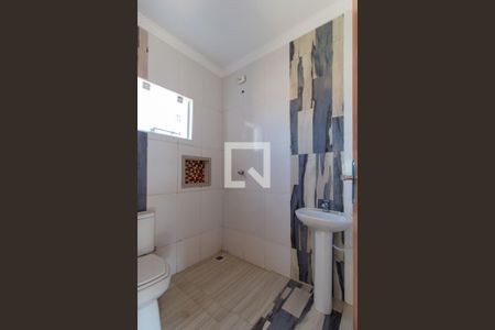 Casa para alugar com 120m², 2 quartos e 2 vagas Casa para alugar com 120m², 2 quartos e 2 vagasBanheiro Social