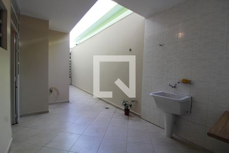 Casa à venda com 175m², 3 quartos e 2 vagasÁrea de Serviço