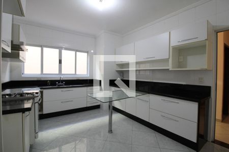 Casa à venda com 175m², 3 quartos e 2 vagasCozinha