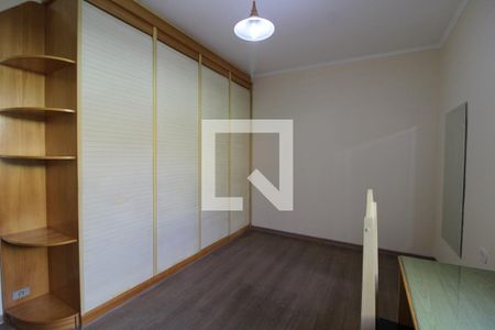 Casa à venda com 175m², 3 quartos e 2 vagasSuíte