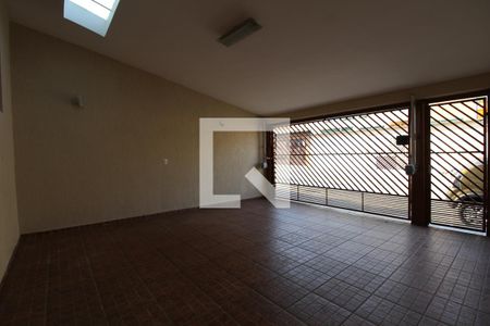 Casa à venda com 175m², 3 quartos e 2 vagasGaragem