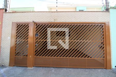 Casa à venda com 175m², 3 quartos e 2 vagasFachada