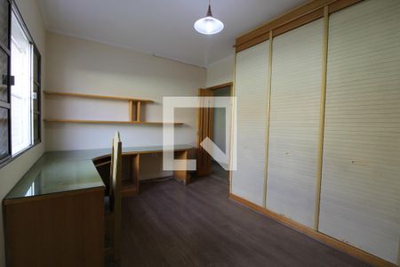 Casa à venda com 175m², 3 quartos e 2 vagasSuíte