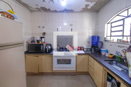 Casa à venda com 180m², 3 quartos e 3 vagas Casa à venda com 180m², 3 quartos e 3 vagasCozinha