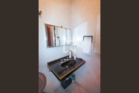 Casa à venda com 180m², 3 quartos e 3 vagas Casa à venda com 180m², 3 quartos e 3 vagasBanheiro da Suíte 2