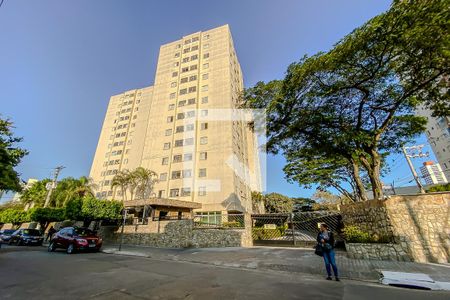 Apartamento para alugar com 57m², 2 quartos e 1 vagaFachada