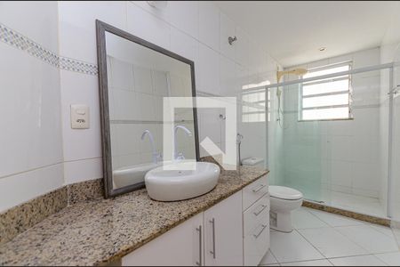 Apartamento à venda com 110m², 2 quartos e sem vaga Apartamento à venda com 110m², 2 quartos e sem vagaBanheiro